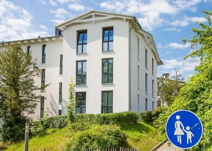 Villa Seevogel In Sassnitz Mit Seeblick